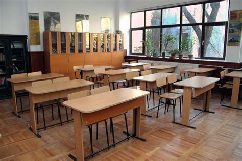 colegiul economic hermes bucuresti|liceul Hermes Bucuresti.